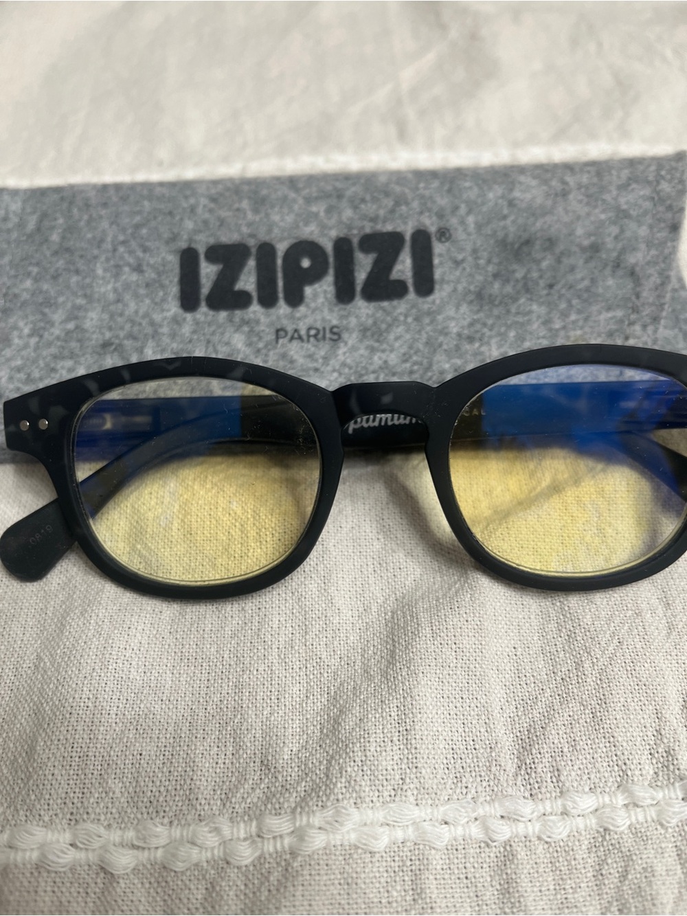 IZIPIZI Round Reading Glasses in Tortoiseshell
